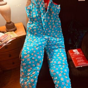 Snowsuit in great used condition. Worn 3x. Heavy zipper and inner cuffs